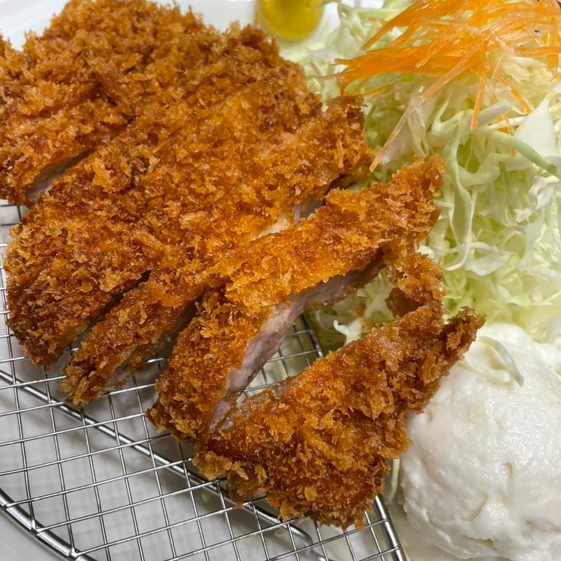 トンカツ定食(お食事処 銀杏亭)