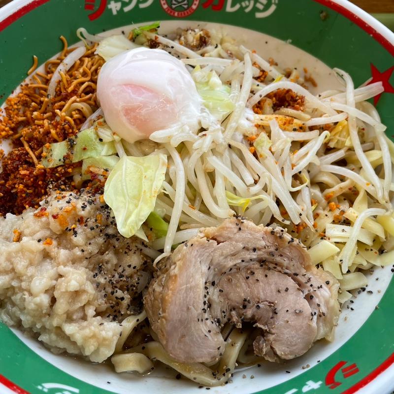 パワフルまぜそば全増し＋背脂＆ニンニクトリプル＋温泉玉子＋チャーシュー1枚(ジャンクガレッジ カインズ羽生店)