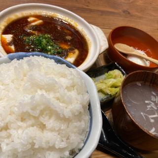 麻婆豆腐定食(肉汁餃子のダンダダン 京王永山店)