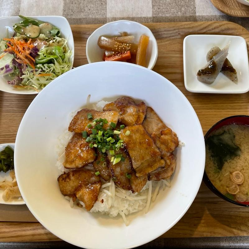 豚肉の生姜焼き丼ランチ(手作りの味 タロー )