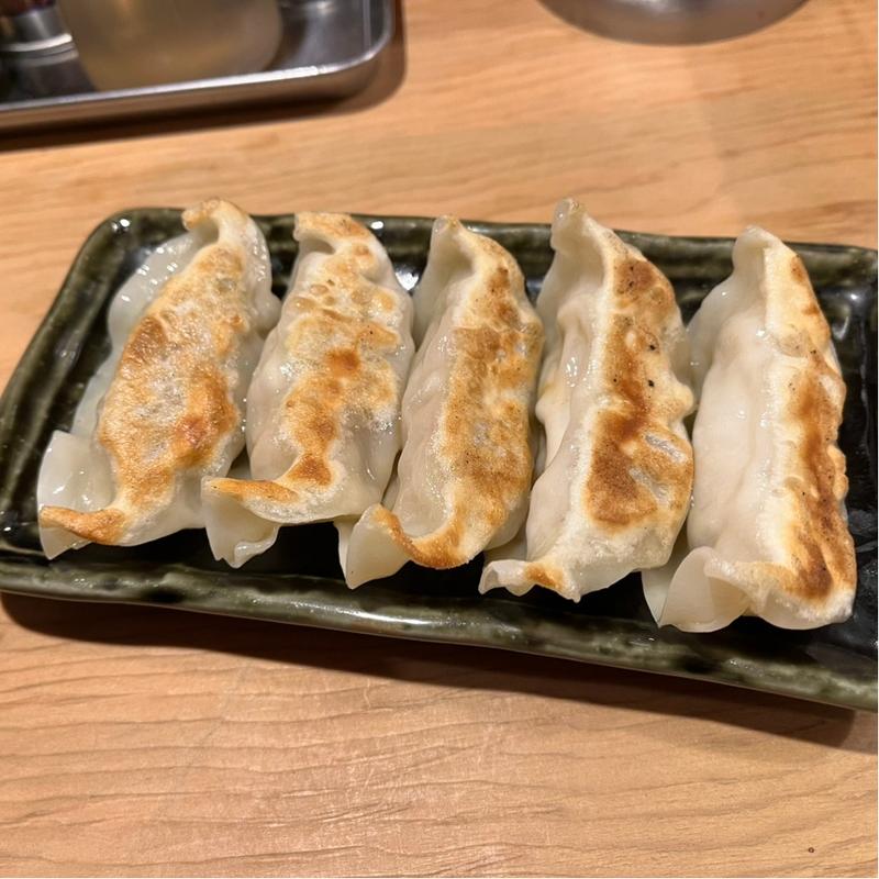 餃子5個(肉盛り味噌らーめん侍倶楽部)