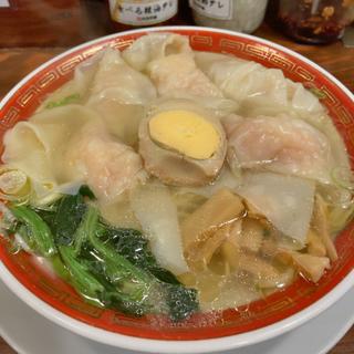 丸ごと海老雲呑麺(広州市場 西新宿店)