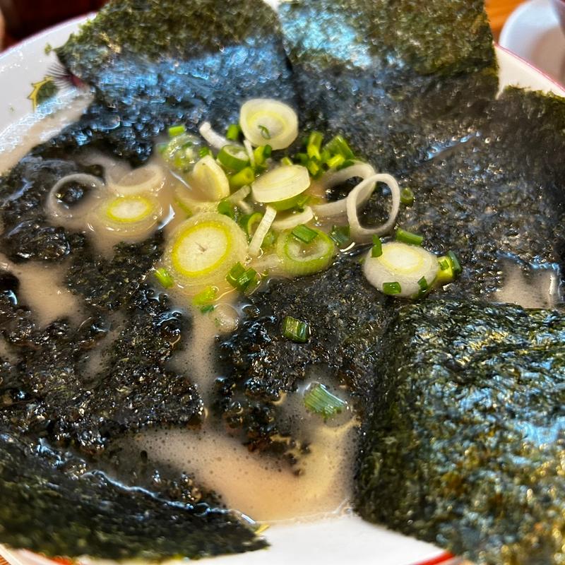 (長浜豚骨まるえいラーメン)