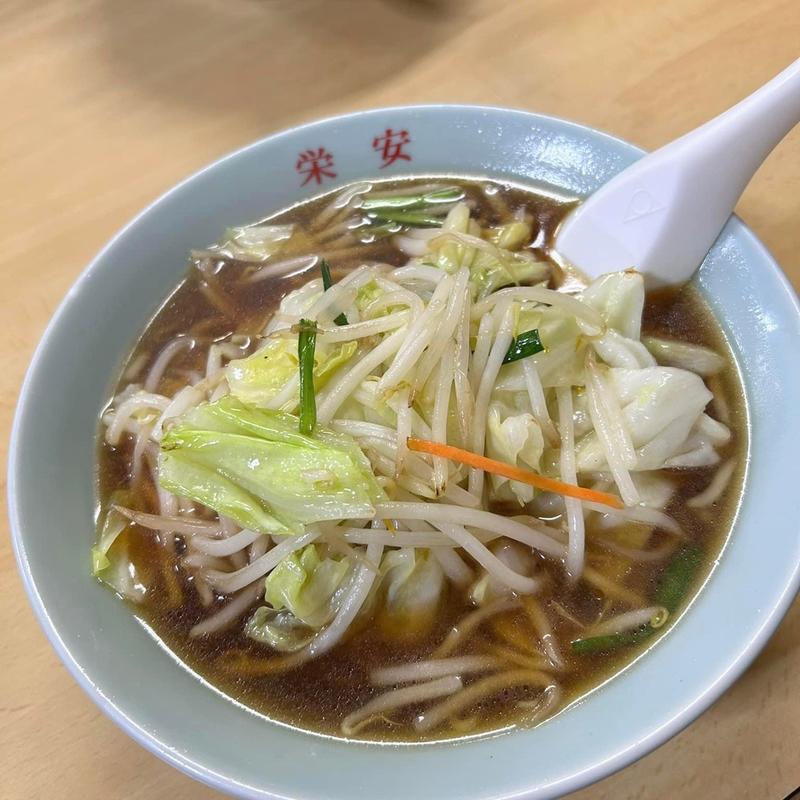 特製ラーメン(食堂 栄安)