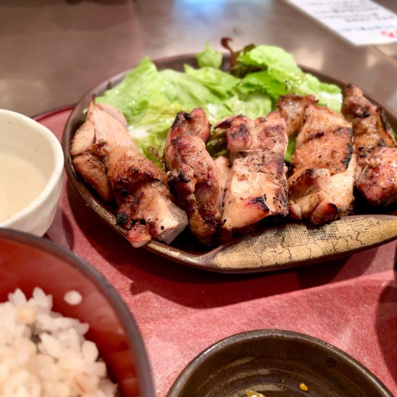 地鶏の炭火焼き定食(夢見鳥 平野町店)