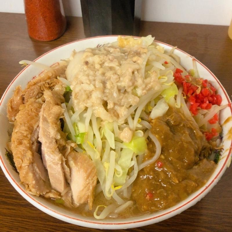 小豚ラーメンニンニク野菜アブラベニあれ(ラーメン二郎 横浜関内店)