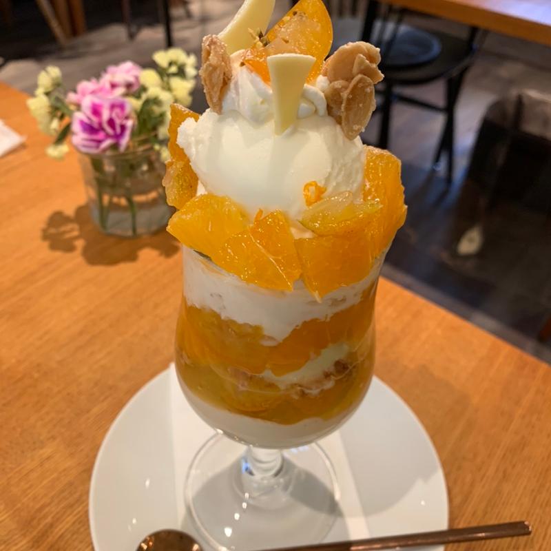 金柑と柑橘系のパフェ(デセールアンドカフェ ビュルブ)