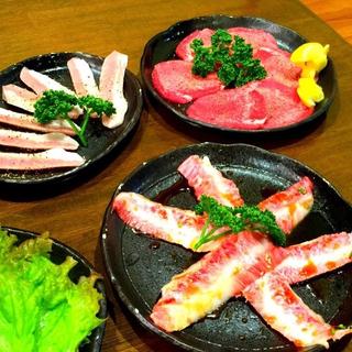 (炭火焼肉 やまもと)