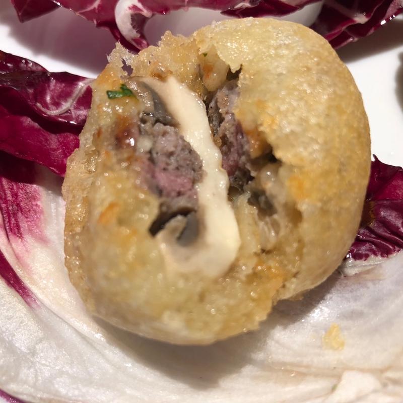 肉詰め椎茸のフリット(ピッツェリアエイト中目黒店)