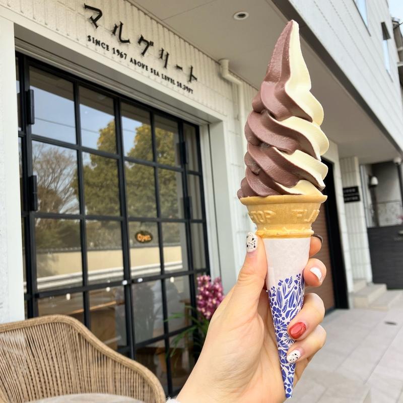 ケーキ屋さんのソフトクリーム ミュクレ×チョコレート(マルグリート)