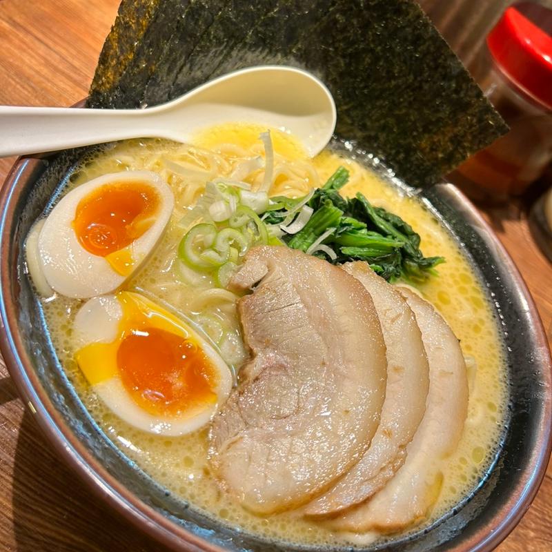 (横濱家系ラーメン 幸家 神栖店 （ヨコハマイエケイラーメン コウヤ）)