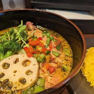 チキンと野菜のスープカレー(薬膳スープカレー・シャナイア (Shania))