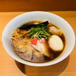 醤油らぁ麺(らぁ麺 恋泥棒)