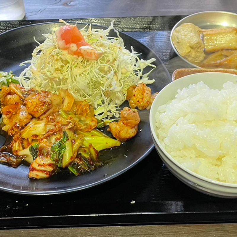 ピリ辛ホルモン焼き定食(焼肉屋 じゅうじゅう)
