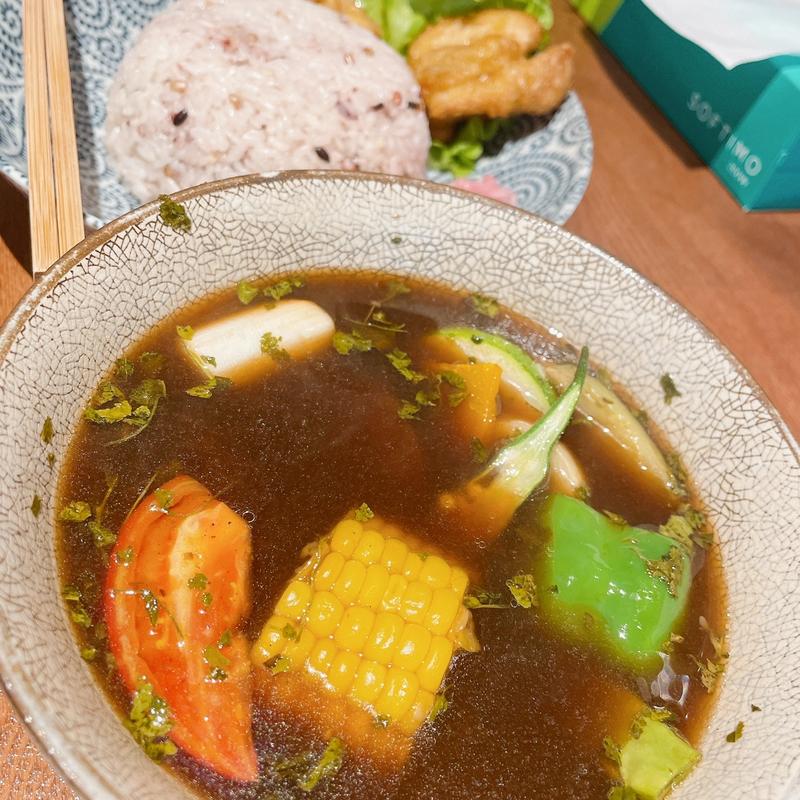 タンドリー唐揚と野菜のスープカレー(スープカレー ブライアン)