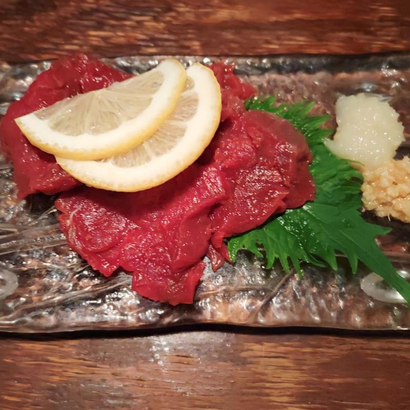 山形県白鷹産馬刺し(山形長屋酒場 )