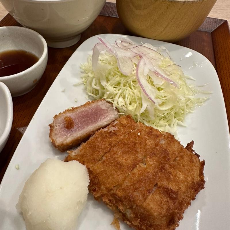 マグロの塩麹レアカツ定食(お食事処 みなとみらい食堂)