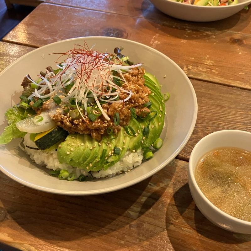 日替わりランチ（大盛り）(アボカフェ)