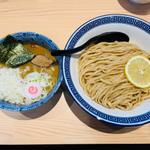 カレーつけ麺中盛り＋タマネギ