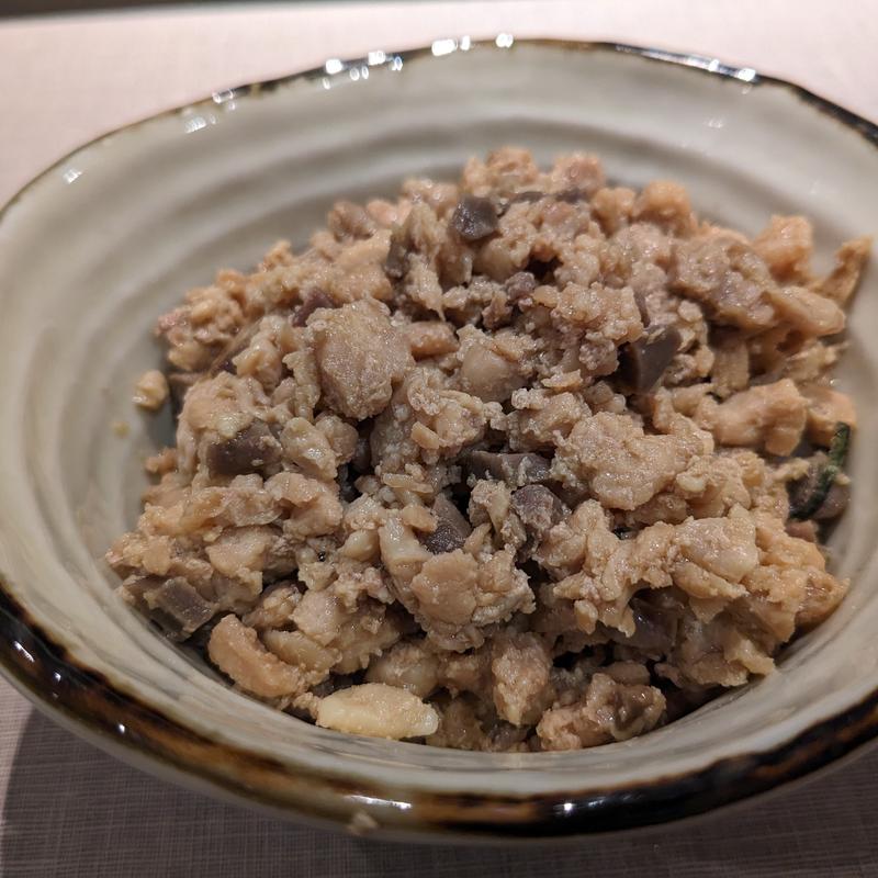そぼろ丼(焼鳥ごくう 奥)