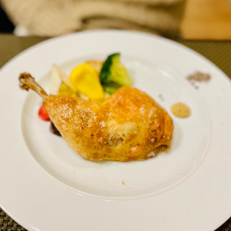 信州地鶏のもも肉のコンフィ(セルクル （CERCLE）)