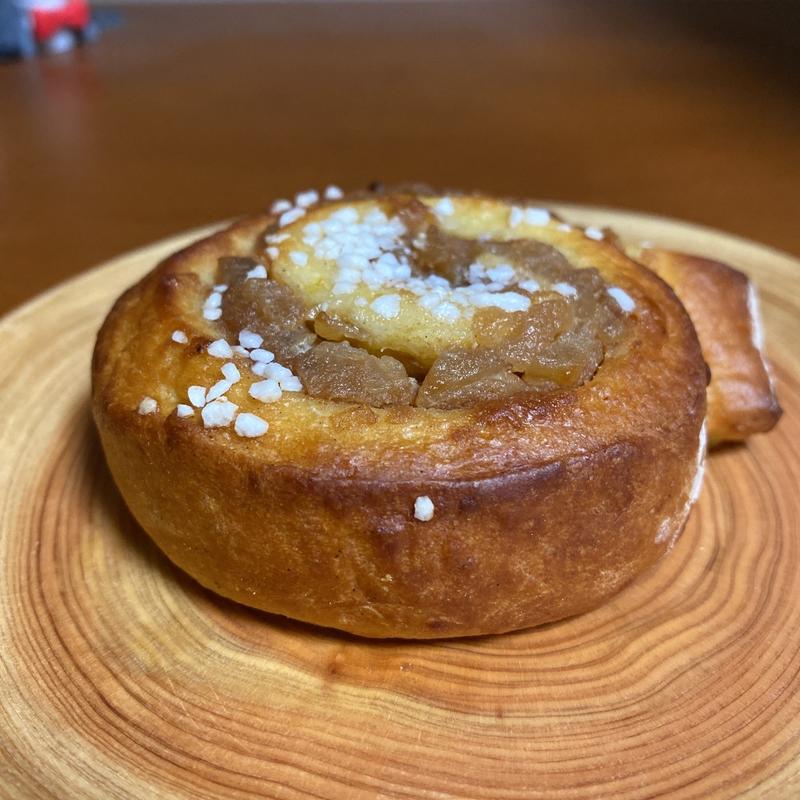 林檎入りカネルブッラ(北欧の焼菓子店 コンディトリ)