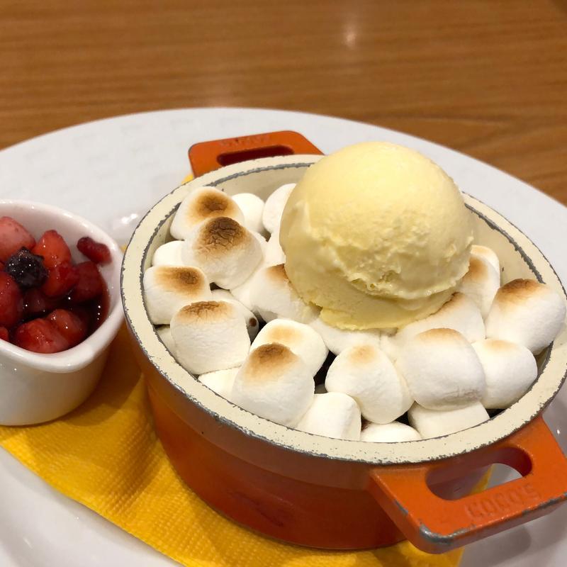 濃厚ガトーショコラとバナナのクリスピーモア(ココス 扇店)