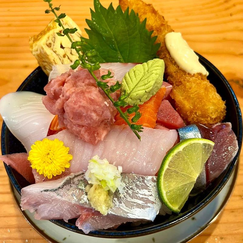 名物 海鮮丼(淳ちゃん寿司)