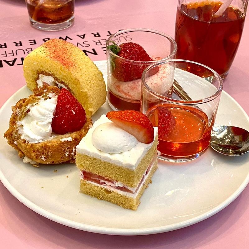 ホテルでいちご狩り(SATSUKI LOUNGE（サツキラウンジ）)