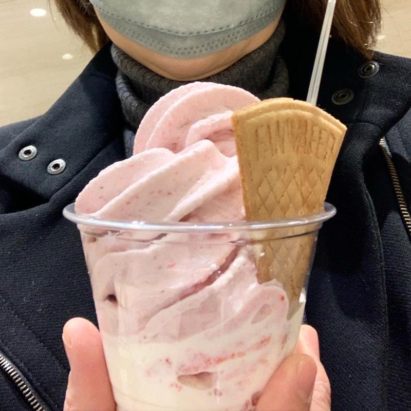 あまおうソフトクリーム(サンフルーツ)