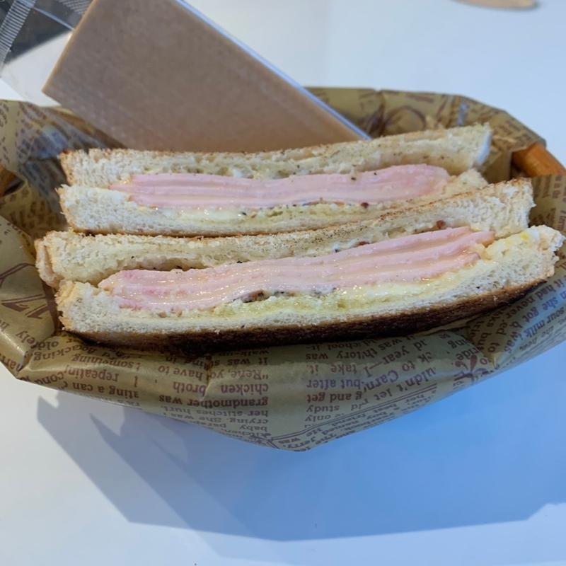 ハム&チーズ(KLATCH COFFEE)