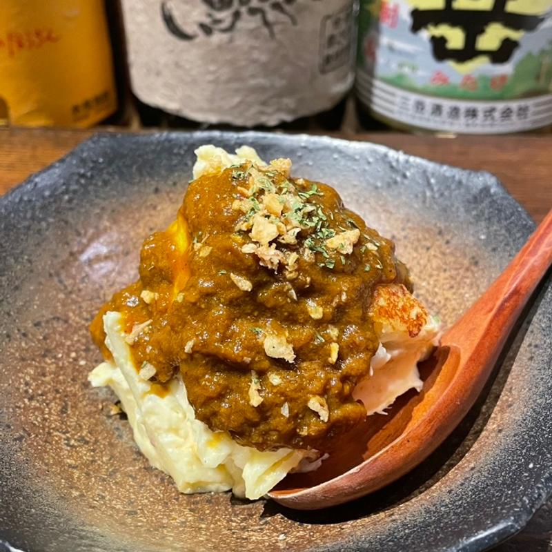 カレーポテサラ(おこのみ鉄板焼 竹蔵)