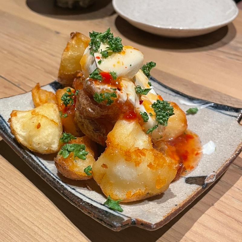 フライドポテト　スイートチリソース(炭焼居酒場 IGORCOSY 渋谷本店)