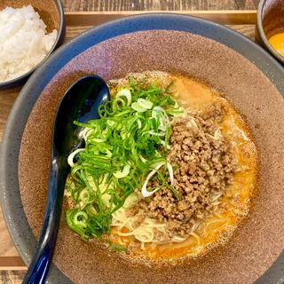 汁無し坦々麺セット(tomoru Ramen)