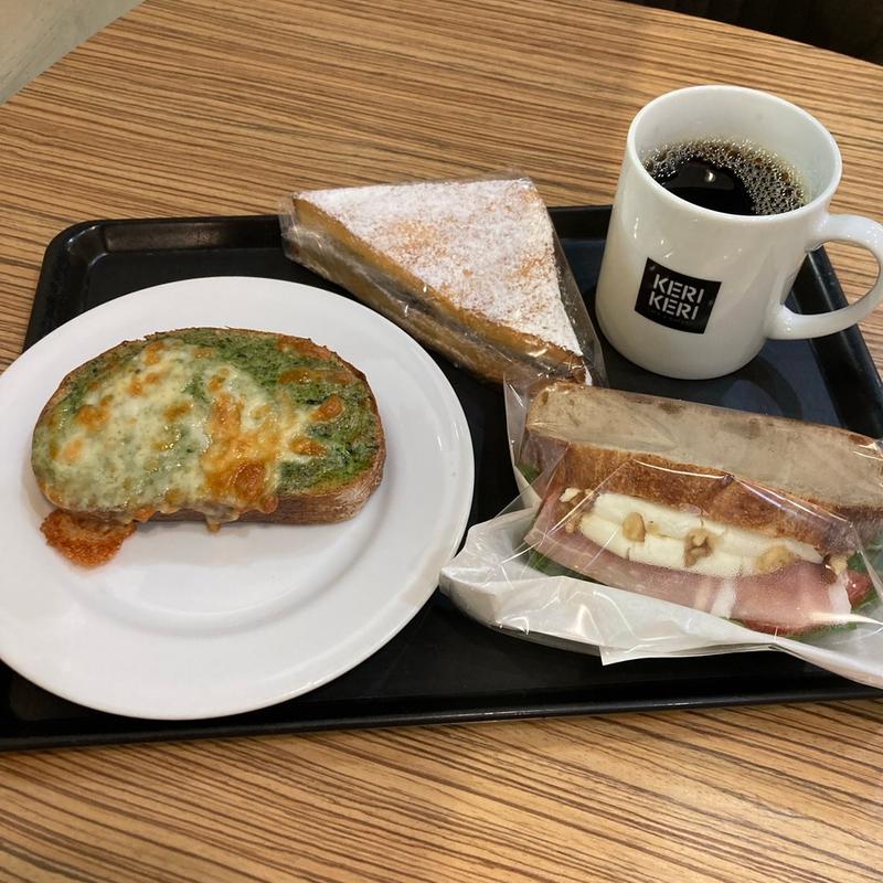 (カフェ＆ベーカリーケリケリ)