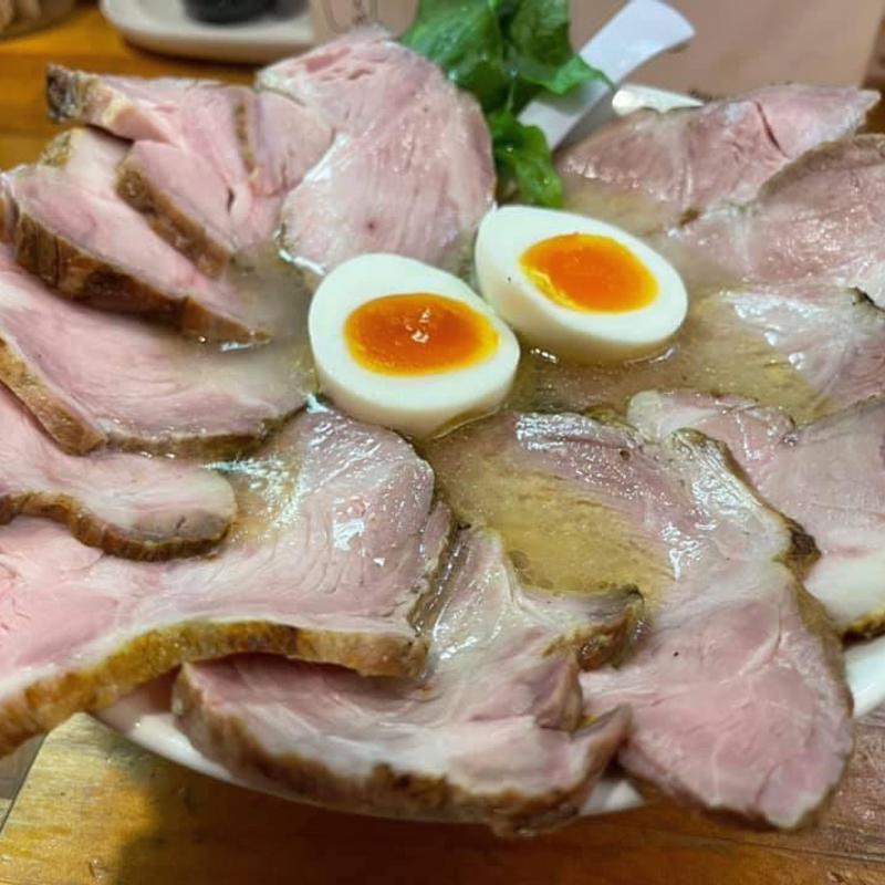 地鶏塩チャーシュー チャーシュー増し(極汁美麺 umami)