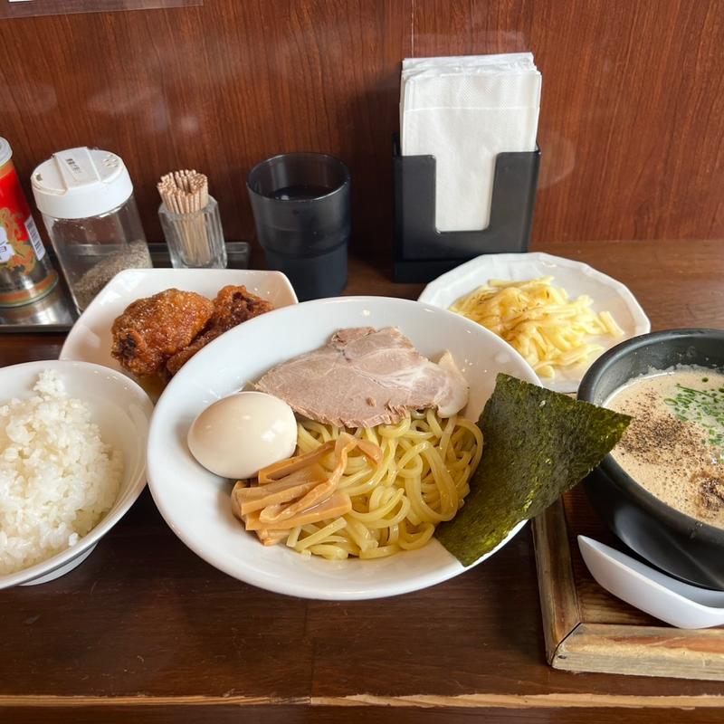 俺のつけ麺＋唐揚げライス(俺の豚骨 赤池店)