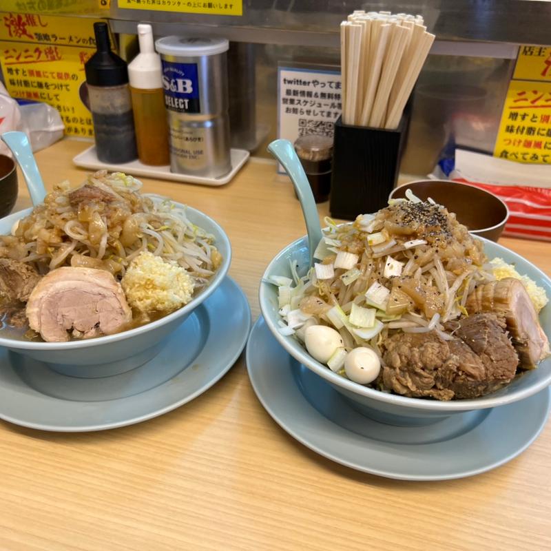 ラーメン 豚2枚 うずら2こ(顎で喰らえ)
