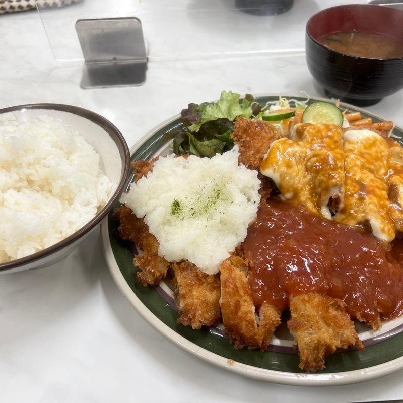 カラフルジャンボチキンカツ定食(ハイライト食堂 十条店 )