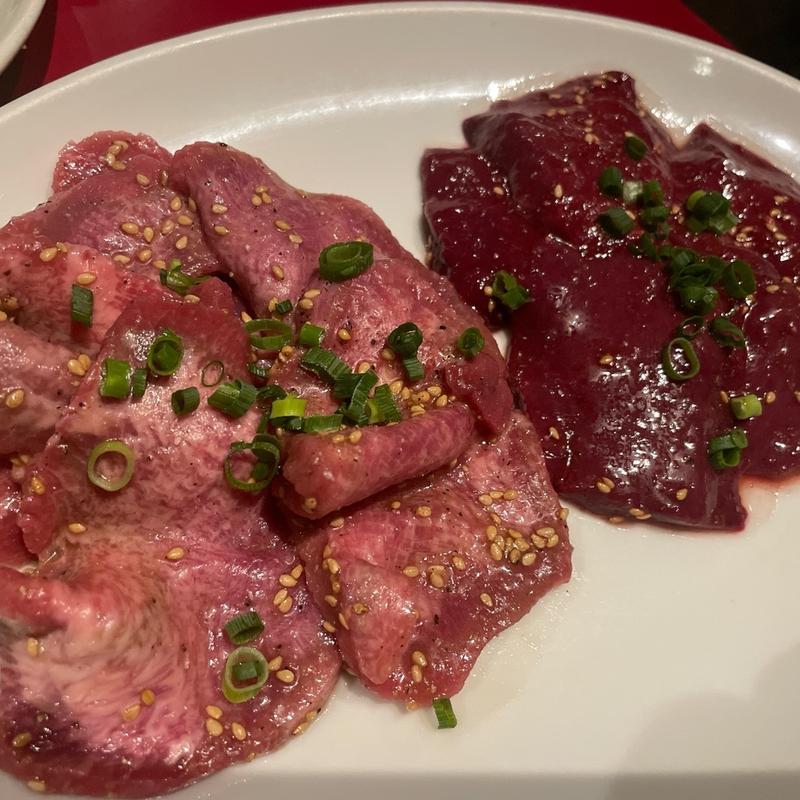 牛タン塩、レバ(錦城苑)