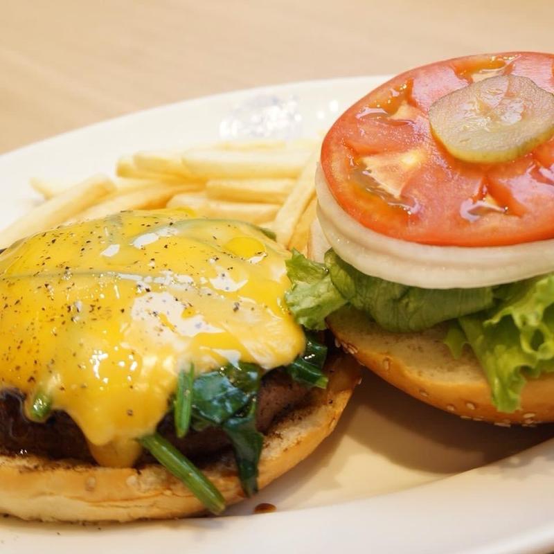 スピナッチチーズバーガー(ホームワークス 麻布十番店 （Homework's）)