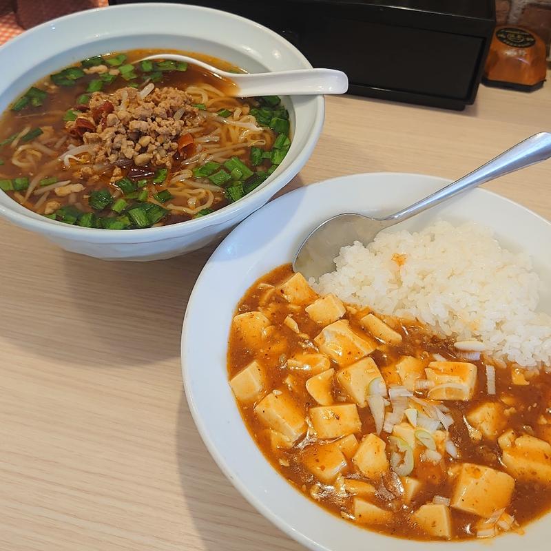 ラーメンセット(台湾ラーメン＋マーボー丼)(台湾料理 八福)