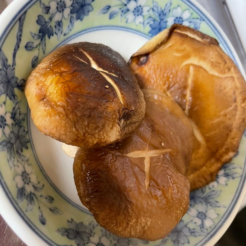 しいたけ焼き(にいつフードセンター 五泉店)