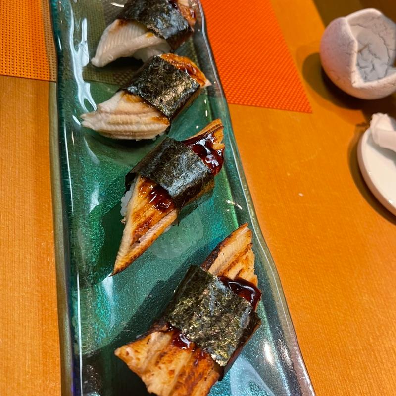 焼きアナゴ 蒸しアナゴ(松葉寿司 )