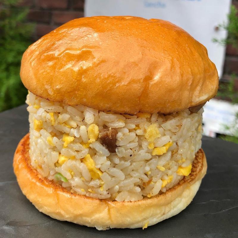 パラパラ焼飯ぱん(コーヒー＆トースト)