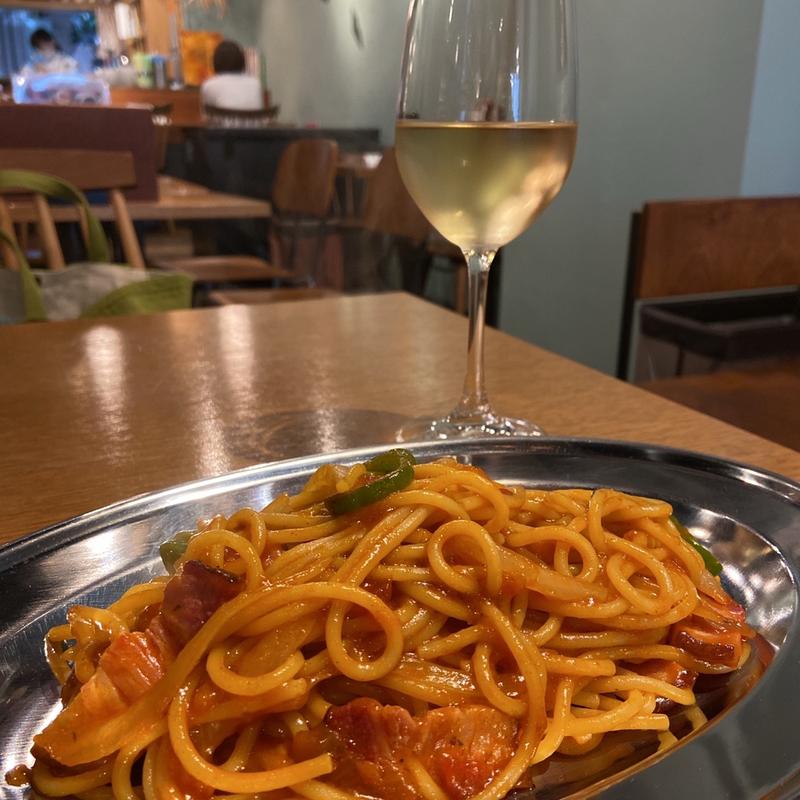 金曜日のナポリタン　ドリンクセット（グラスワイン）(cafe&bar 日晴堂)