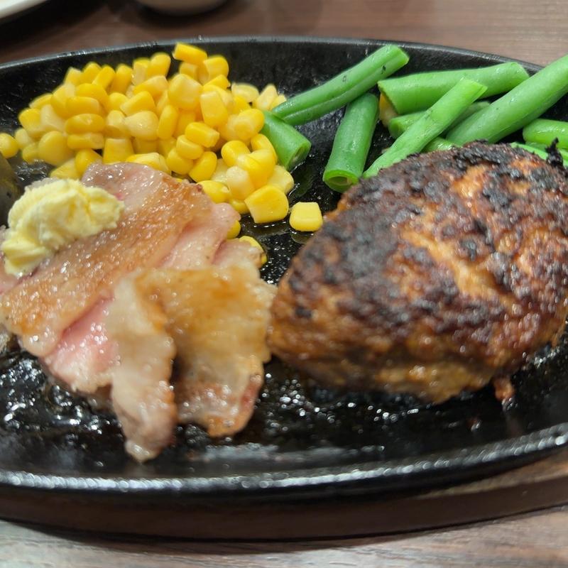 カルビとハンバーグランチ(旨んま〜いステーキ 駅前第３ビル店)