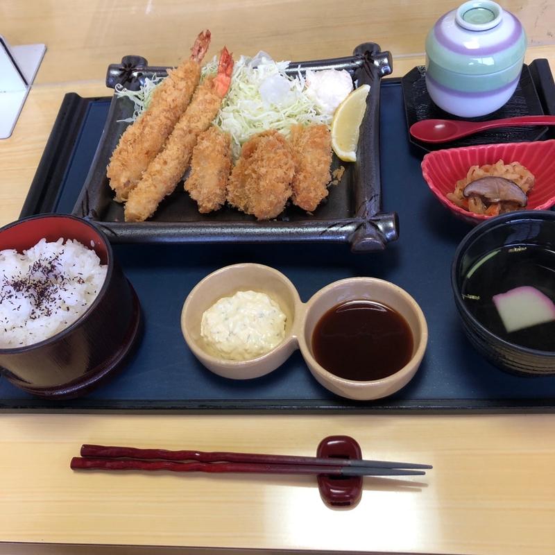 エビフライカキフライ(じろきん 本店 )