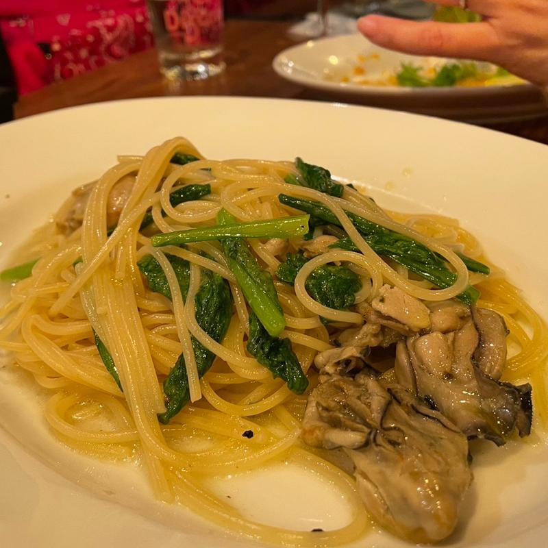 牡蠣と春菊のペペロンチーノ(Pinseria Disco（ピンセリア ディスコ）)