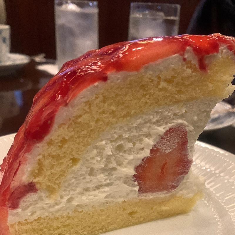 あまおういちごのズコット(椿サロン 銀座)